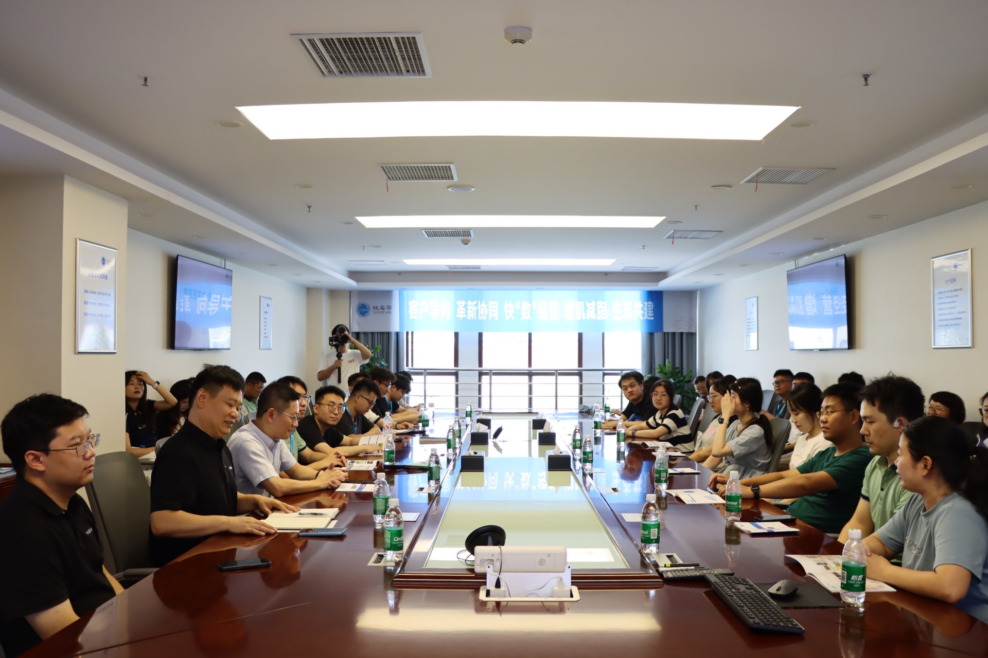 本次来访青年博士团队汇聚中国科学星空